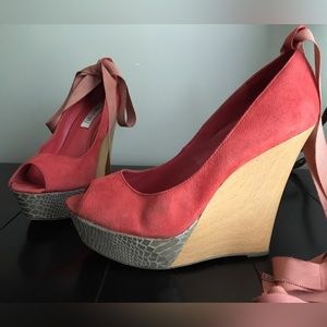 Jennifer Lopez wedge heel with tie straps, size 8